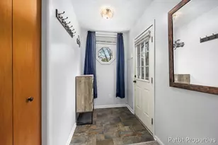 5023 Vernor Ave NE, Grand Rapids, MI 49525 - Photo 6