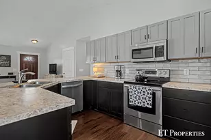 6213 Sheldon Dr, Hudsonville, MI 49426 - Photo 8