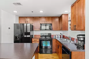600 Broadway Ave NW, Grand Rapids, MI 49504 - Photo 16