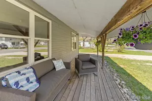 1007 N 4th St, Greenville, MI 48838 - Photo 4