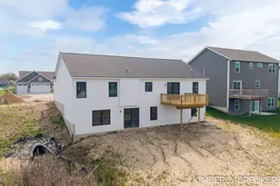 11767 Everett Ave, Allendale, MI 49401 - Photo 4