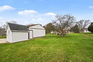 225 Owens St, Niles, MI 49120 - Photo 14