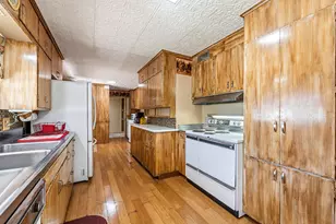 1805 W Kilgore Rd, Portage, MI 49024 - Photo 10