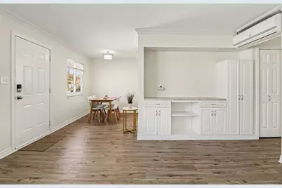 2189 Ridgemont Road, Grosse Pointe Woods, MI 48236 - Photo 8