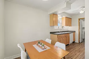 2189 Ridgemont Rd, Grosse Pointe Woods, MI 48236 - Photo 10