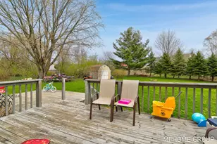 1081 Graafschap Rd, Holland, MI 49423 - Photo 10