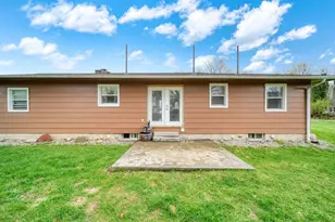 220 Meadow Ln, Jackson, MI 49203 - Photo 20