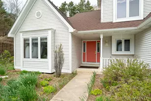 4627 Forest Ln, Holland, MI 49423 - Photo 4