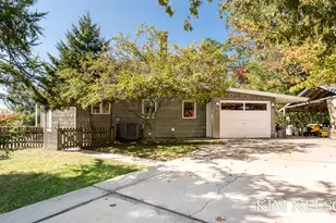 925 S Lake St, Whitehall, MI 49461 - Photo 6