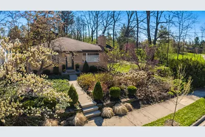 385 Hazelwood Avenue, Ann Arbor, MI 48103 - Photo 2