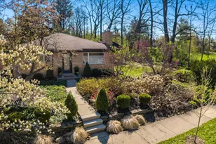 385 Hazelwood Ave, Ann Arbor, MI 48103 - Photo 2