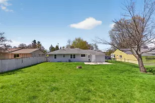 2325 Maple Dr, Jackson, MI 49203 - Photo 40