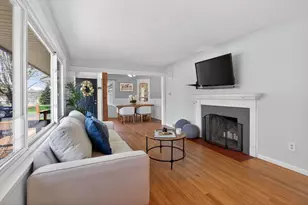 2325 Maple Dr, Jackson, MI 49203 - Photo 6