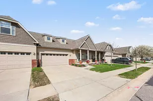 267 Victoria Dr, Dexter, MI 48130 - Photo 2