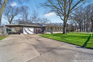 1415 Woodhaven St, Muskegon, MI 49445 - Photo 4