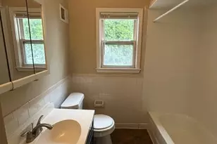 24235 Lexington Ave, Eastpointe, MI 48021 - Photo 8