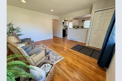 6924 Belton Street, Garden City, MI 48135 - Photo 4