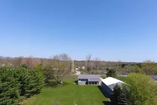 1535 W Kinley Rd, Saint Johns, MI 48879 - Photo 4