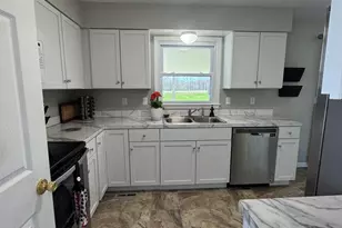 1535 W Kinley Rd, Saint Johns, MI 48879 - Photo 8