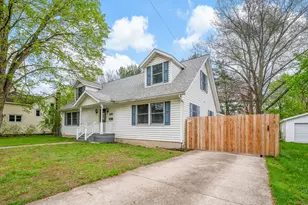 108 N Cayuga St, Buchanan, MI 49107 - Photo 2