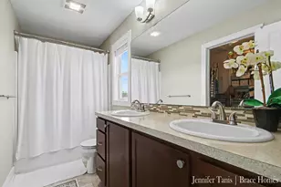5918 Farmview Dr, Allendale, MI 49401 - Photo 10