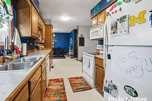 2475 Holton Rd, Muskegon, MI 49445 - Photo 6