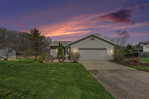 2081 Winston View Dr NE, Cedar Springs, MI 49319 - Photo 2