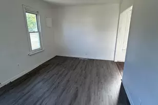 822 Campbell St, Flint, MI 48507 - Photo 12