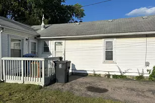 822 Campbell St, Flint, MI 48507 - Photo 2