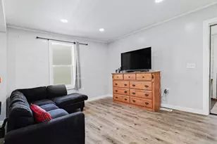 136 S Hemlock St, Evart, MI 49631 - Photo 6