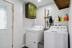 136 S Hemlock St, Evart, MI 49631 - Photo 12