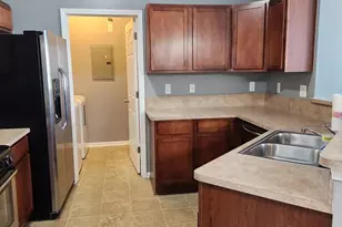 23668 Northstone Village Dr, Taylor, MI 48180 - Photo 8