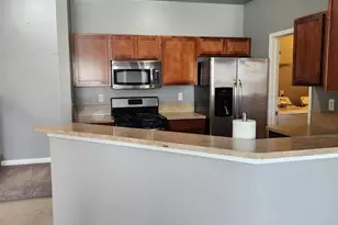 23668 Northstone Village Dr, Taylor, MI 48180 - Photo 6
