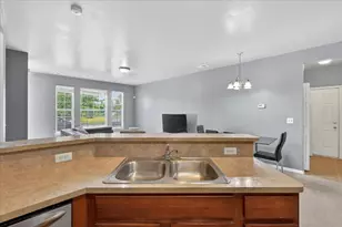 23668 Northstone Village Dr, Taylor, MI 48180 - Photo 16