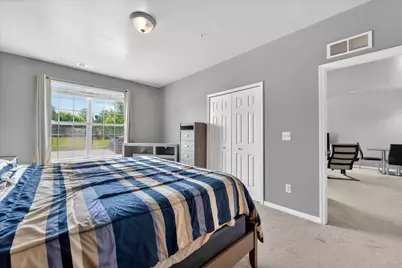 23668 Northstone Village Drive, Taylor, MI 48180 - Photo 18
