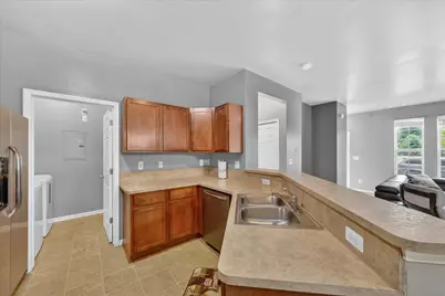 23668 Northstone Village Drive, Taylor, MI 48180 - Photo 12