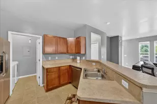 23668 Northstone Village Dr, Taylor, MI 48180 - Photo 12