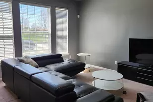 23668 Northstone Village Dr, Taylor, MI 48180 - Photo 4