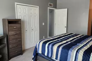 23668 Northstone Village Dr, Taylor, MI 48180 - Photo 14