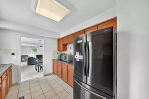 23100 Mapleridge Dr, Southfield, MI 48075 - Photo 18