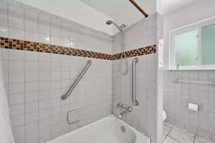 23100 Mapleridge Dr, Southfield, MI 48075 - Photo 16
