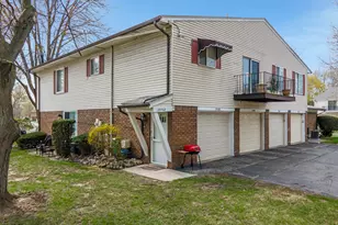 35768 Union Lake Rd, Harrison Township, MI 48045 - Photo 2