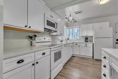 803 Barton Drive, Ann Arbor, MI 48105 - Photo 12