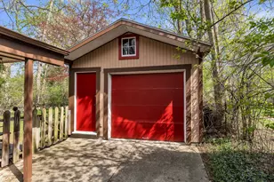 803 Barton Dr, Ann Arbor, MI 48105 - Photo 32