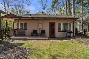 803 Barton Dr, Ann Arbor, MI 48105 - Photo 2
