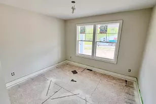 5888 Valley Point Dr SE, Caledonia, MI 49316 - Photo 8
