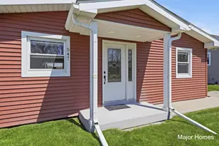547 Eagle Point Rd, Lake Odessa, MI 48849 - Photo 14