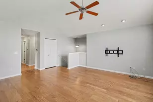30210 Chesapeake Cir, Commerce Township, MI 48390 - Photo 6