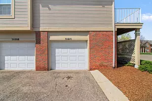 30210 Chesapeake Cir, Commerce Township, MI 48390 - Photo 24