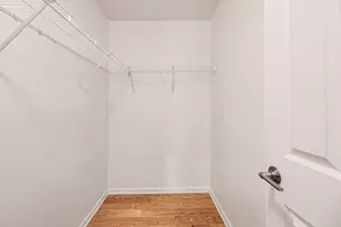 30210 Chesapeake Cir, Commerce Township, MI 48390 - Photo 16